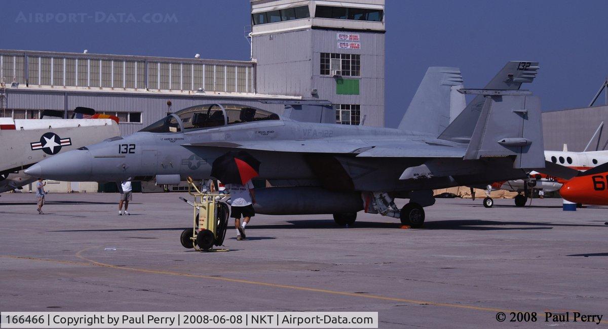 166466, Boeing F/A-18F Super Hornet C/N F101, Super Bug on the ramp, the only one I saw there