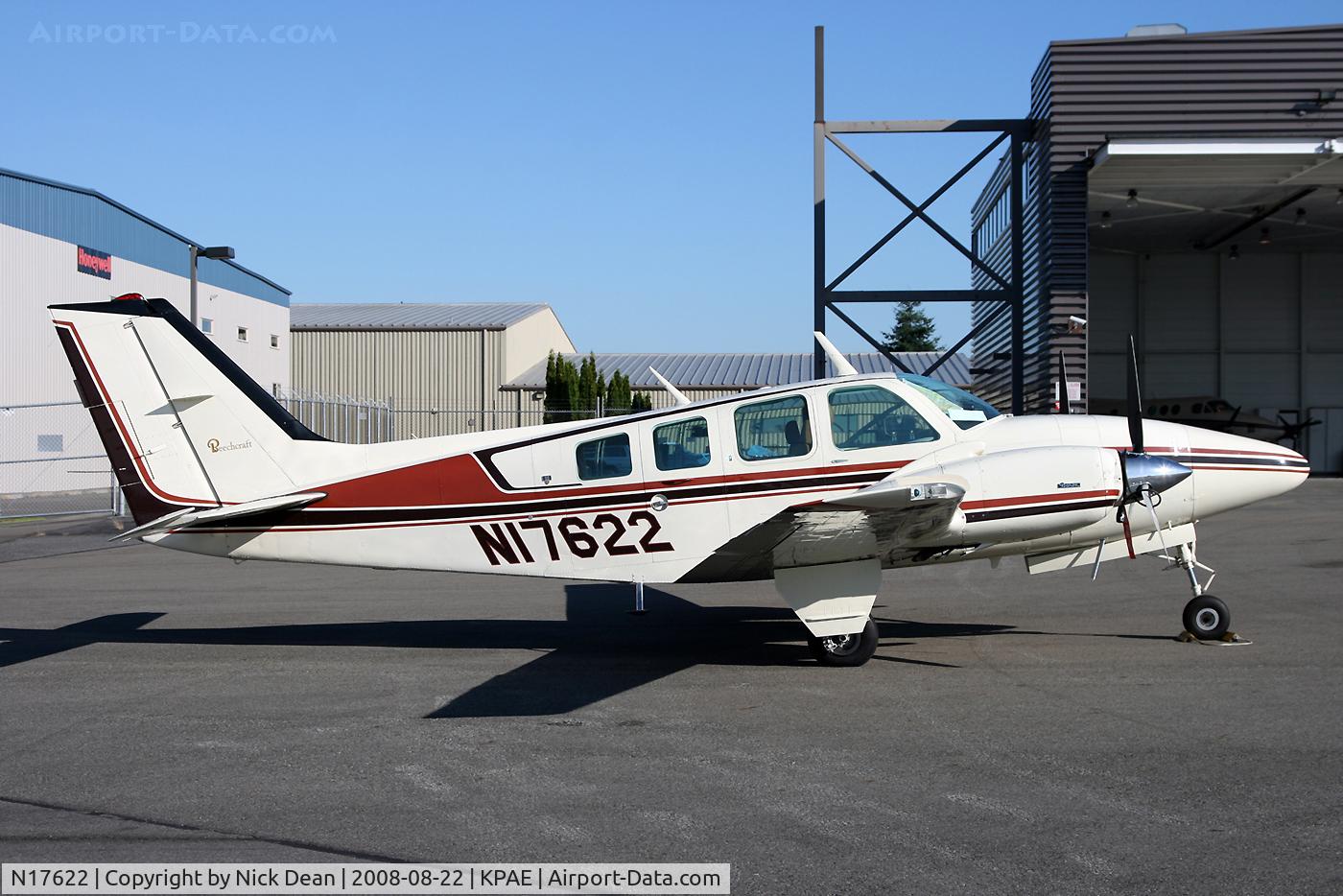 N17622, 1977 Beech 58 Baron C/N TH-802, Great evening sun