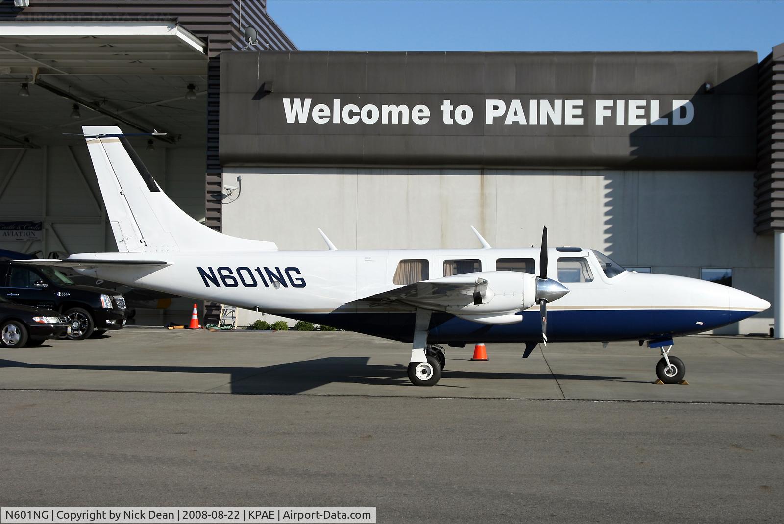N601NG, 1980 Piper PA-60-601P Aerostar C/N 61P07908063402, Great evening light