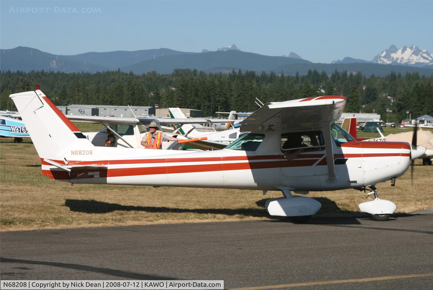 N68208, 1978 Cessna 152 C/N 15282186, Arlington fly in