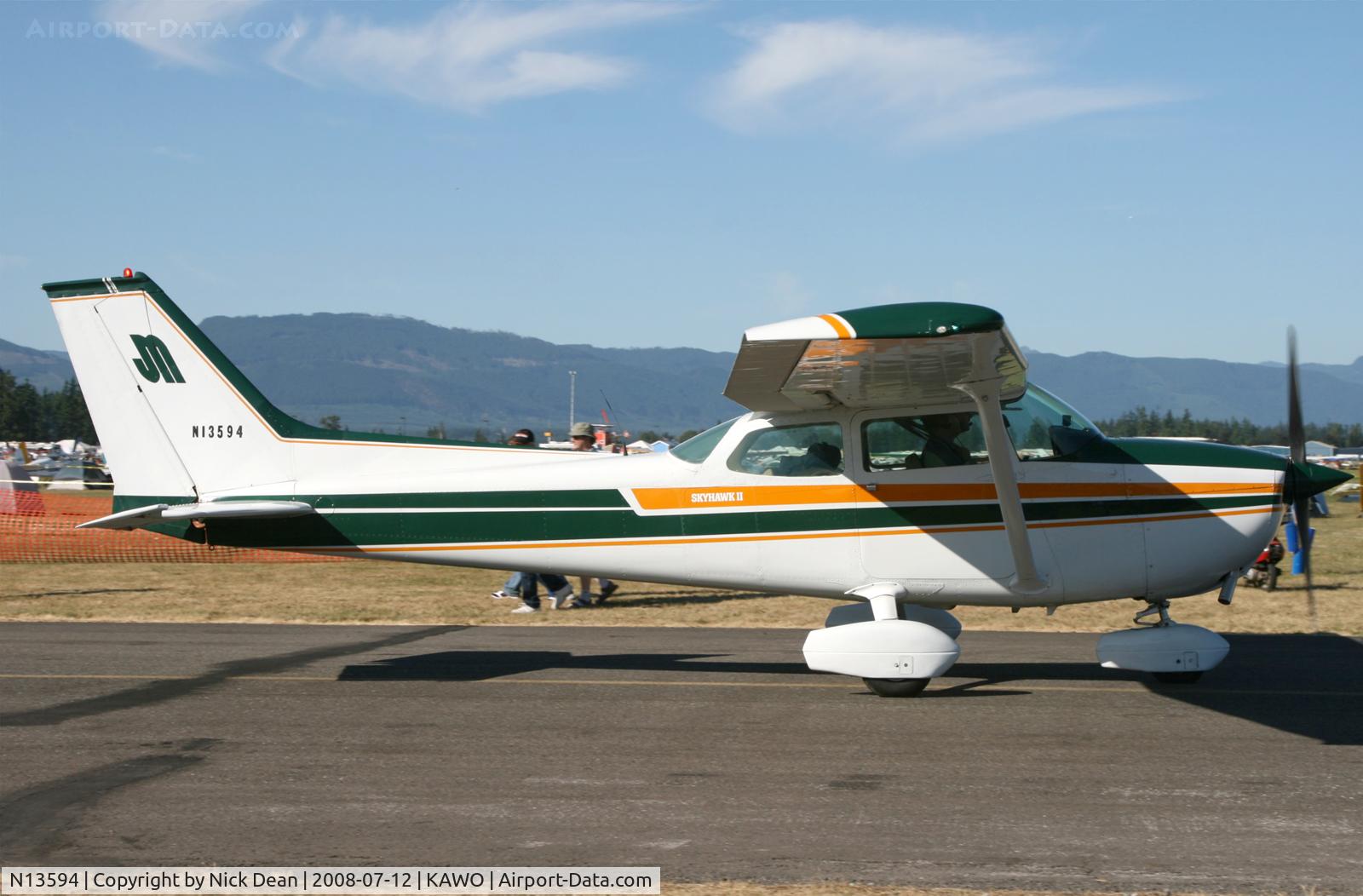 N13594, 1973 Cessna 172M C/N 17262867, Arlington fly in