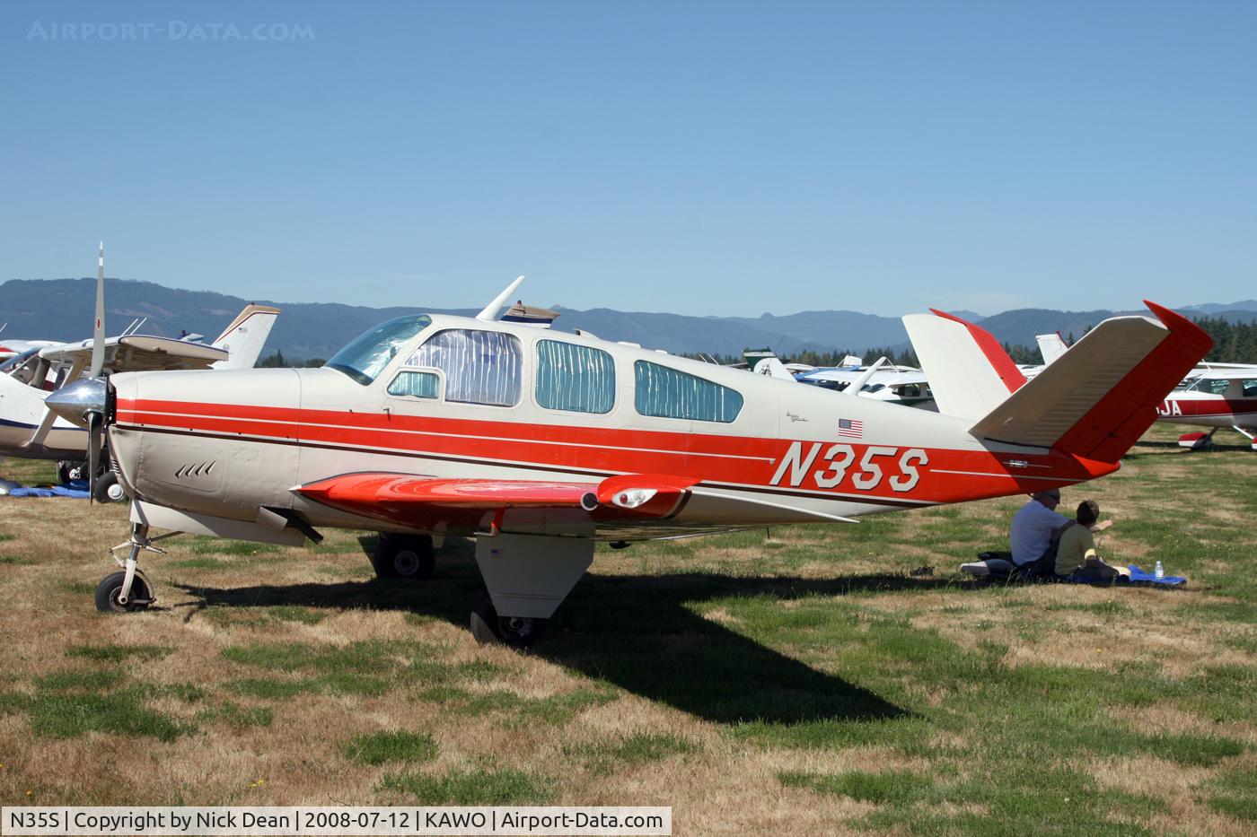 N35S, 1964 Beech S35 Bonanza C/N D-7481, Arlington fly in