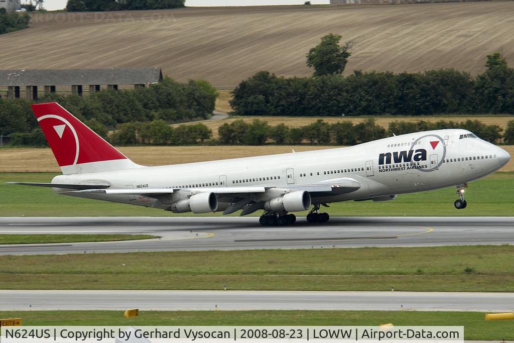 N624US, 1979 Boeing 747-251B C/N 21706, what a beauty