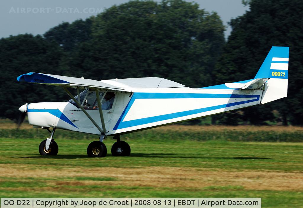 OO-D22, Zenair STOL CH-701 C/N 7-9000, The old timer fly in at Schaffen was visited by a great numer of ultra lights.