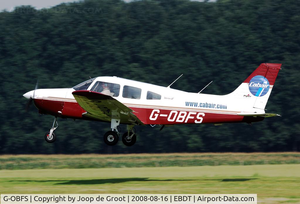 G-OBFS, 1998 Piper PA-28-161 Warrior III C/N 28-42039, Landing at Schaffen-Diest for the old timer fly in.