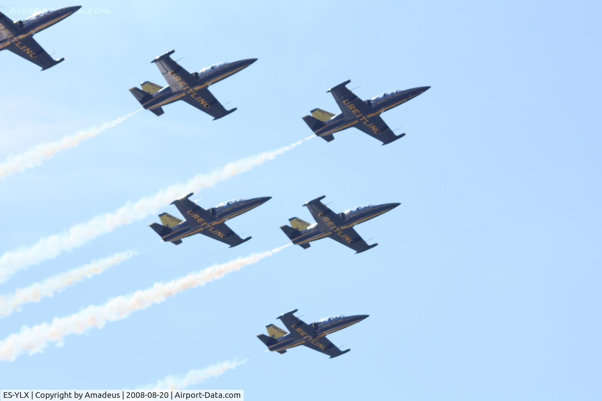 ES-YLX, Aero L-39 Albatros C/N 432905, @ Red Bull Air Race Budapest 2008
