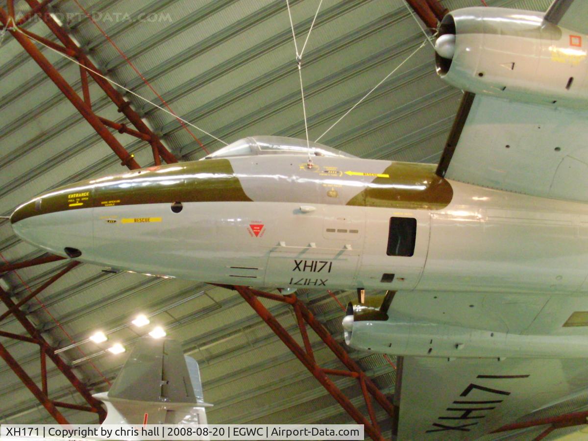 XH171, 1960 English Electric Canberra PR.9 C/N SH1735, Royal Air Force Museum