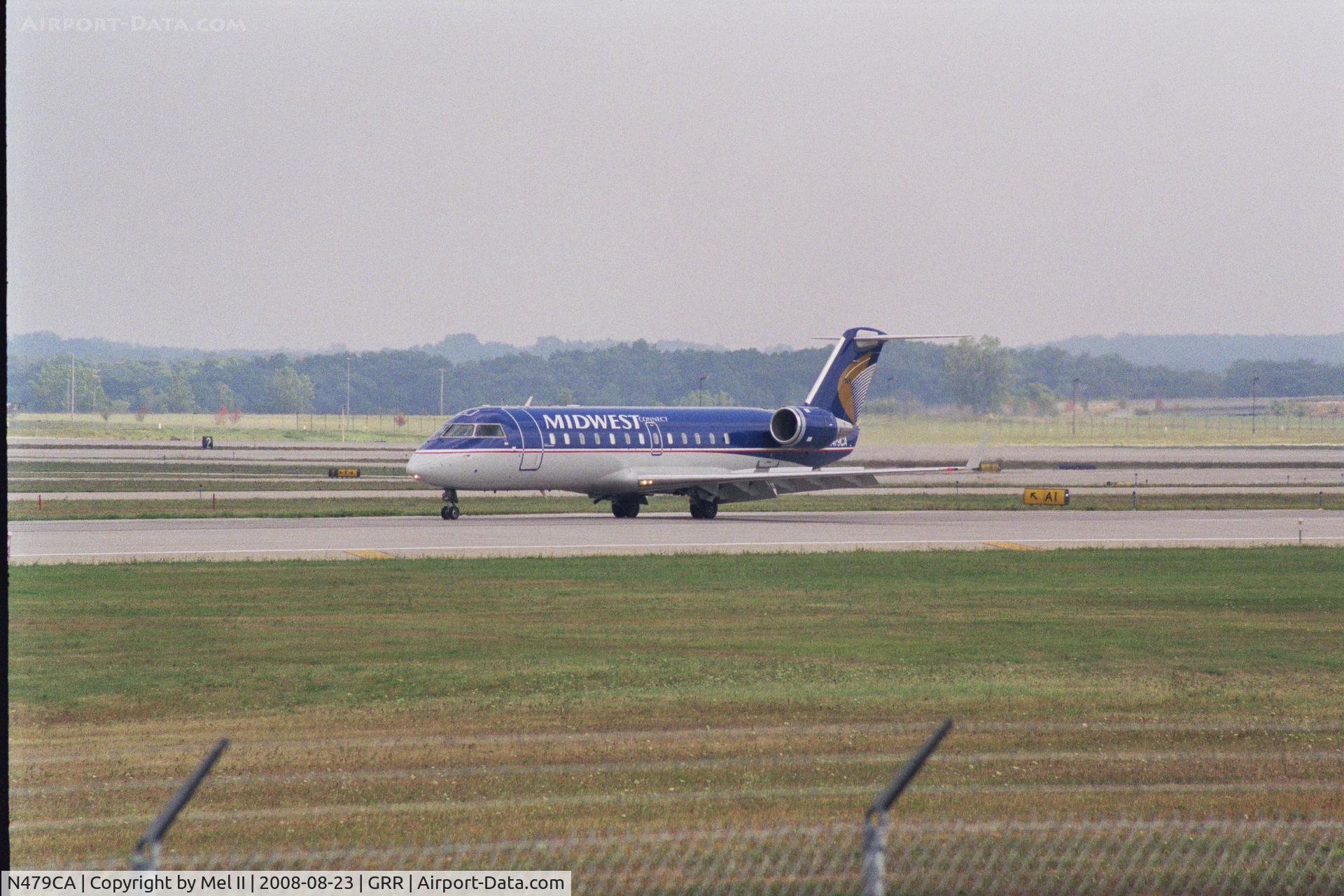 N479CA, 2002 Bombardier CRJ-200ER (CL-600-2B19) C/N 7675, SKW2541 - MKE-GRR - Landing RWY 26L