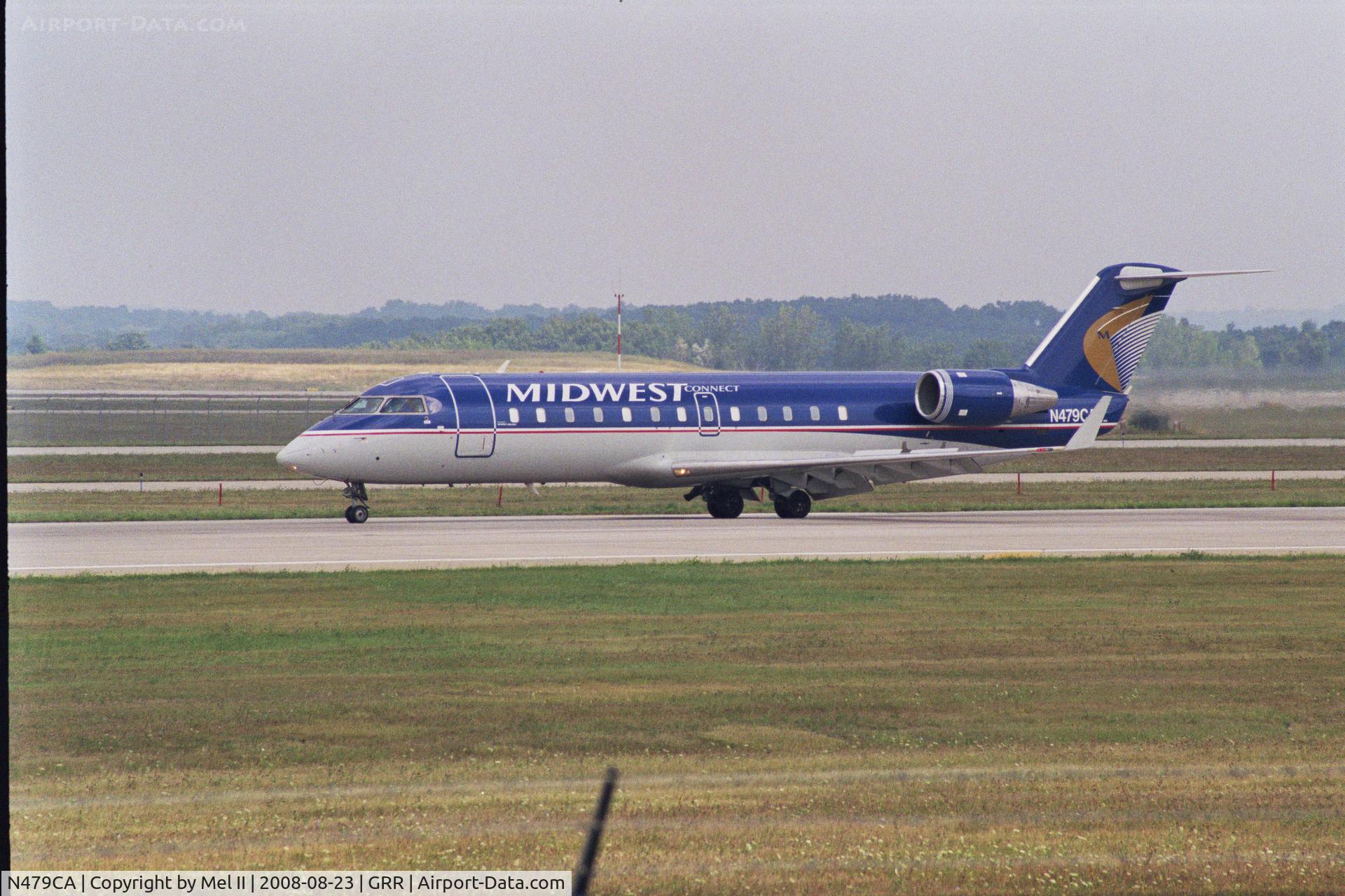 N479CA, 2002 Bombardier CRJ-200ER (CL-600-2B19) C/N 7675, SKW2541 - MKE-GRR - Landing RWY 26L