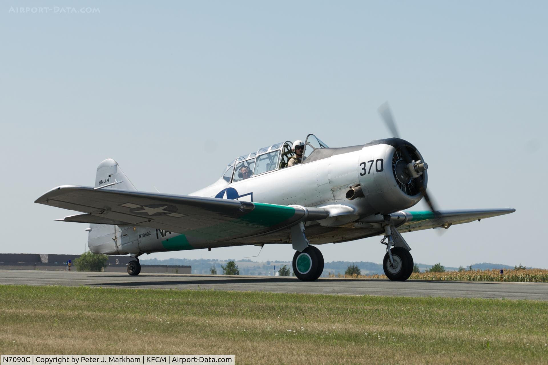 N7090C, North American SNJ-4 Texan C/N 88-13370, Taxiing for takeoff at AirExpo 2008, Flying Cloud Airport, Eden Prairie, MN