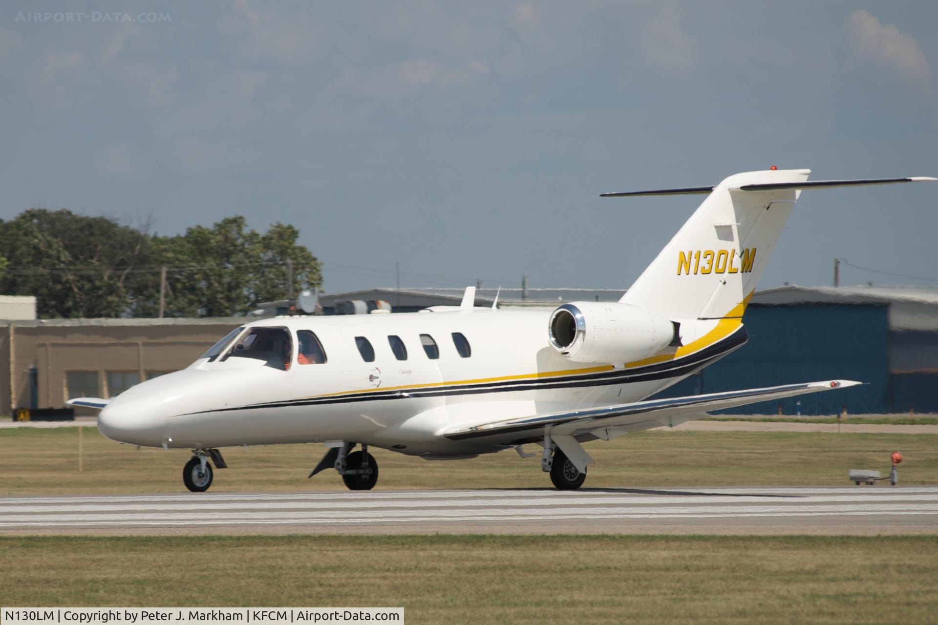 N130LM, 1997 Cessna 525 CitationJet C/N 525-0214, Taxiing at KFCM