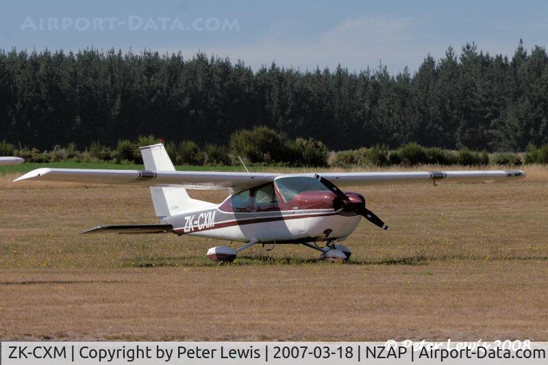 ZK-DXM, Cessna 172M C/N 17263561, Taupo Air Services Ltd., Taupo