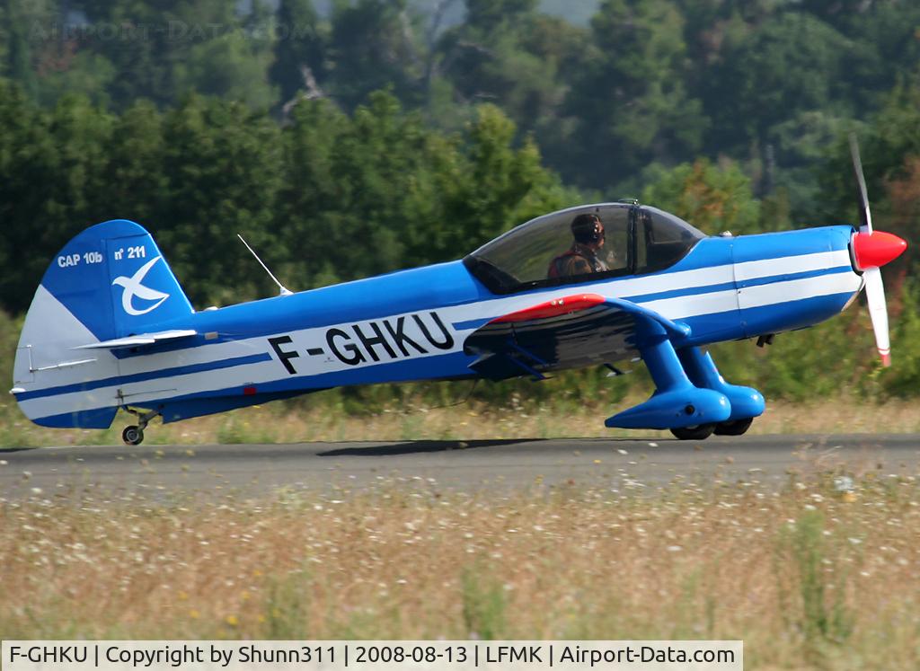 F-GHKU, Mudry CAP-10B C/N 211, Arriving from flight...