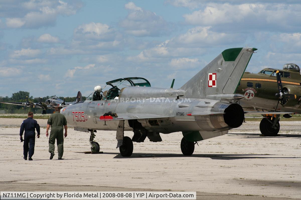 N711MG, 1973 Mikoyan-Gurevich MiG-21 C/N 5695175, Mig-21 in Polish Air Force colors