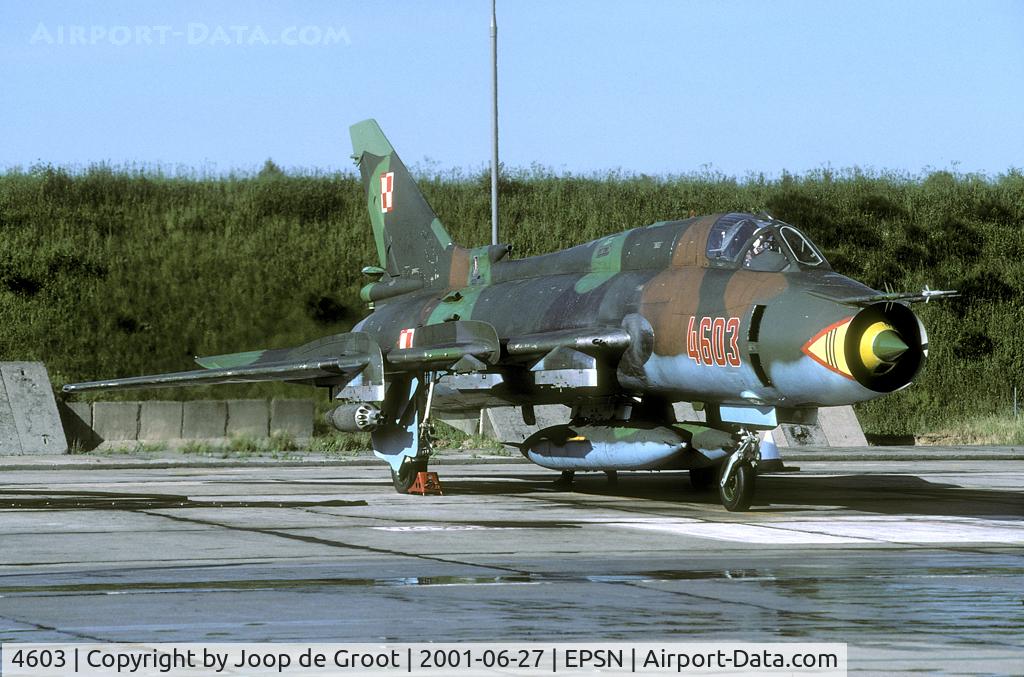4603, Sukhoi Su-22M-4 C/N 24603, Prior to take off the Su-22 winds up its engine for an engine test.