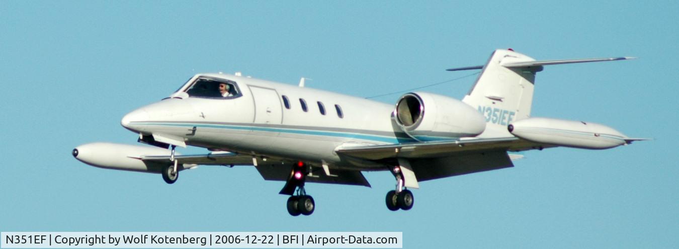 N351EF, 1977 Gates Learjet 35A C/N 125, On final at BFI