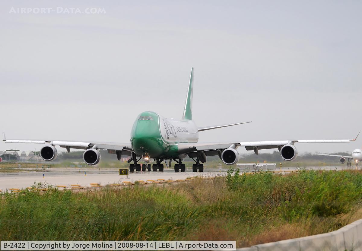 B-2422, 2007 Boeing 747-4EVF/ER/SCD C/N 35173, Jade Cargo taxi to RWY 25L for take off.