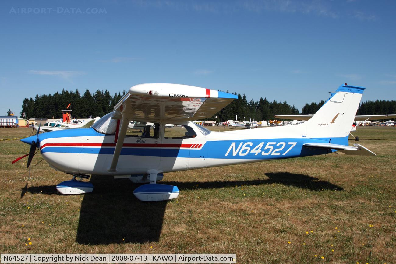 N64527, 1975 Cessna 172M C/N 17265283, Arlington fly in