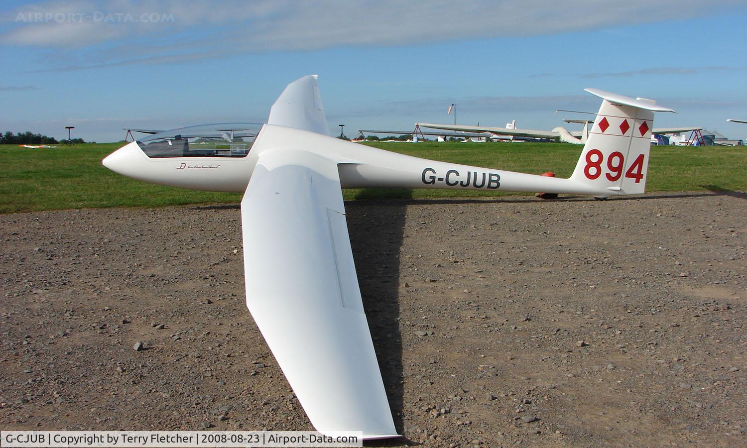 G-CJUB, 2000 Schempp-Hirth Discus CS C/N 268CS, Competitor in the Midland Regional Gliding Championship at Husband's Bosworth