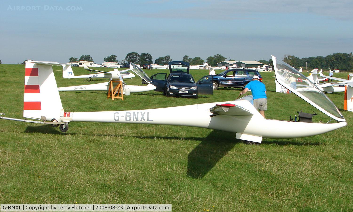 G-BNXL, 1987 Glaser-Dirks DG-400 C/N 4-216, Competitor in the Midland Regional Gliding Championship at Husband's Bosworth