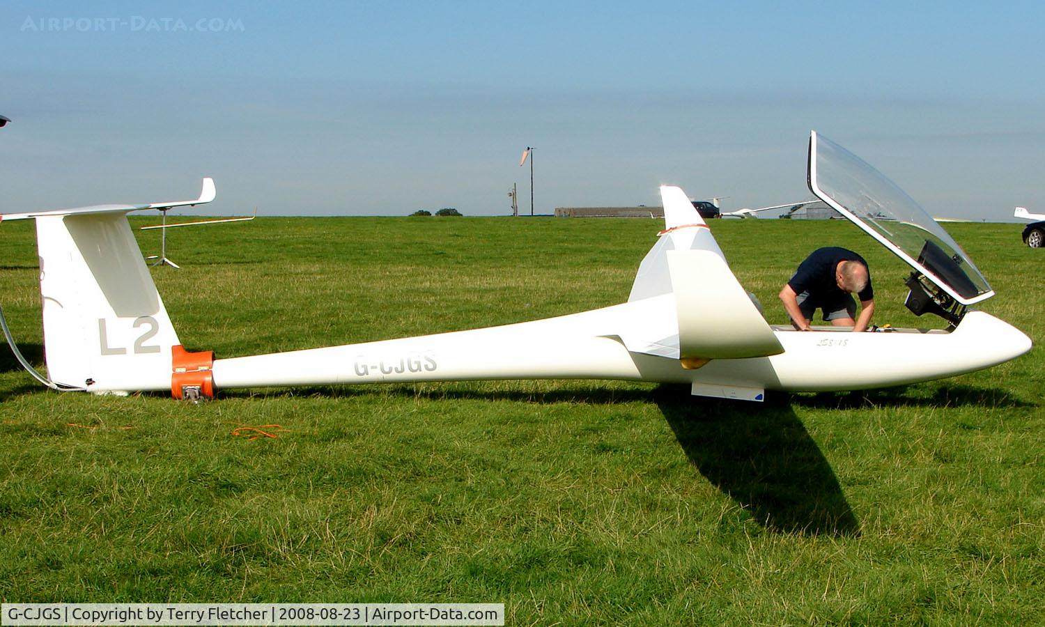 G-CJGS, 1998 Rolladen-Schneider LS-8-18 C/N 8180, Competitor in the Midland Regional Gliding Championship at Husband's Bosworth