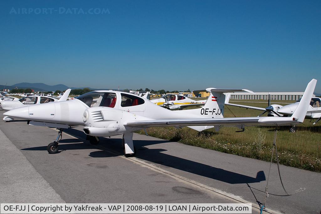 OE-FJJ, Diamond DA-42 Twin Star C/N 42.037, Diamond DA42