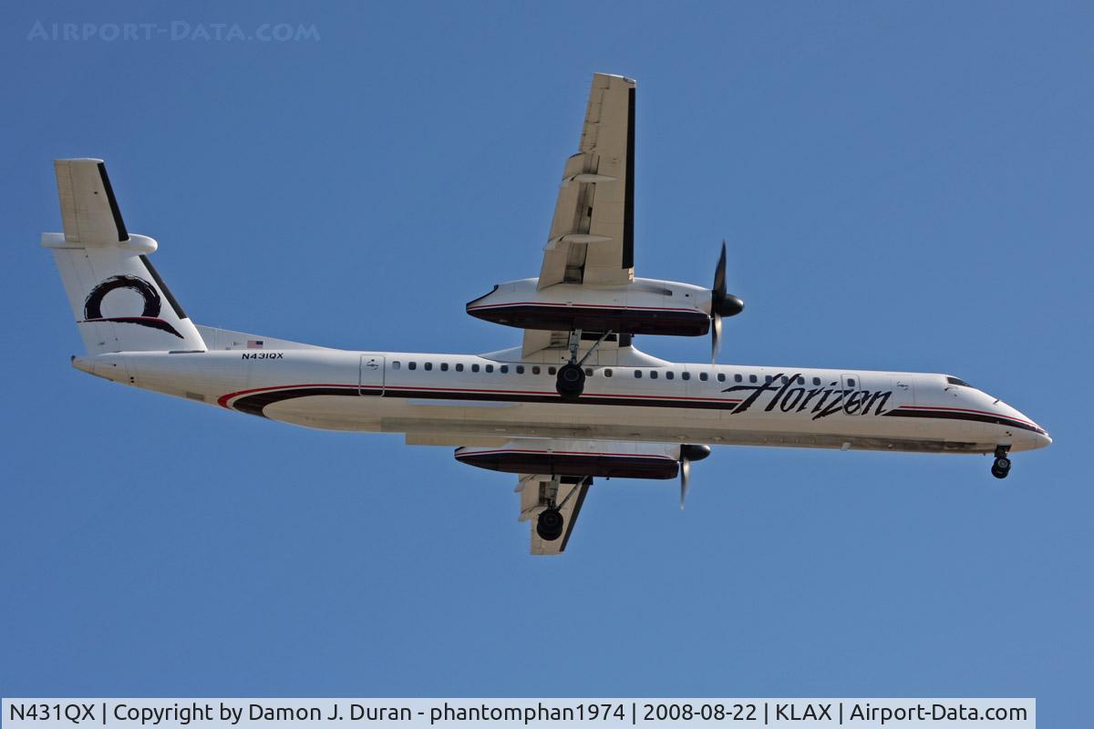 N431QX, 2007 Bombardier DHC-8-402 Dash 8 C/N 4164, Horizon on final at LAX