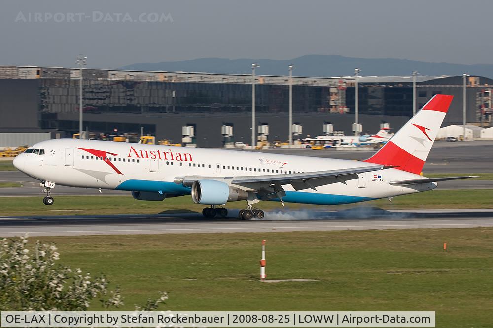 OE-LAX, 1992 Boeing 767-3Z9/ER C/N 27095, smokey touchdown