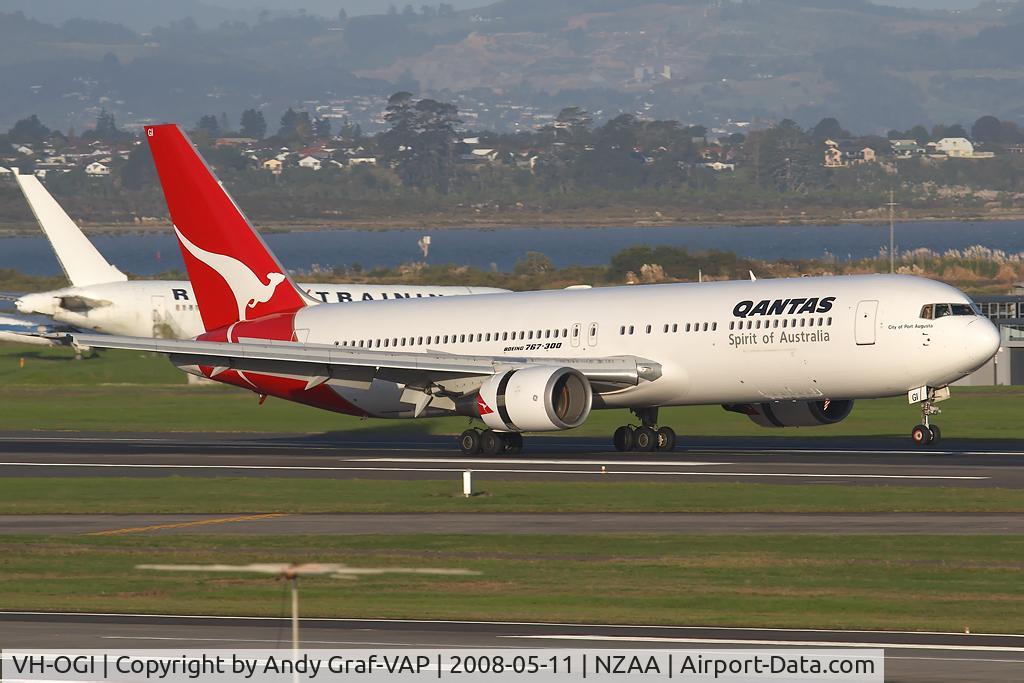 VH-OGI, 1991 Boeing 767-338 C/N 25246, Qantas 767-300