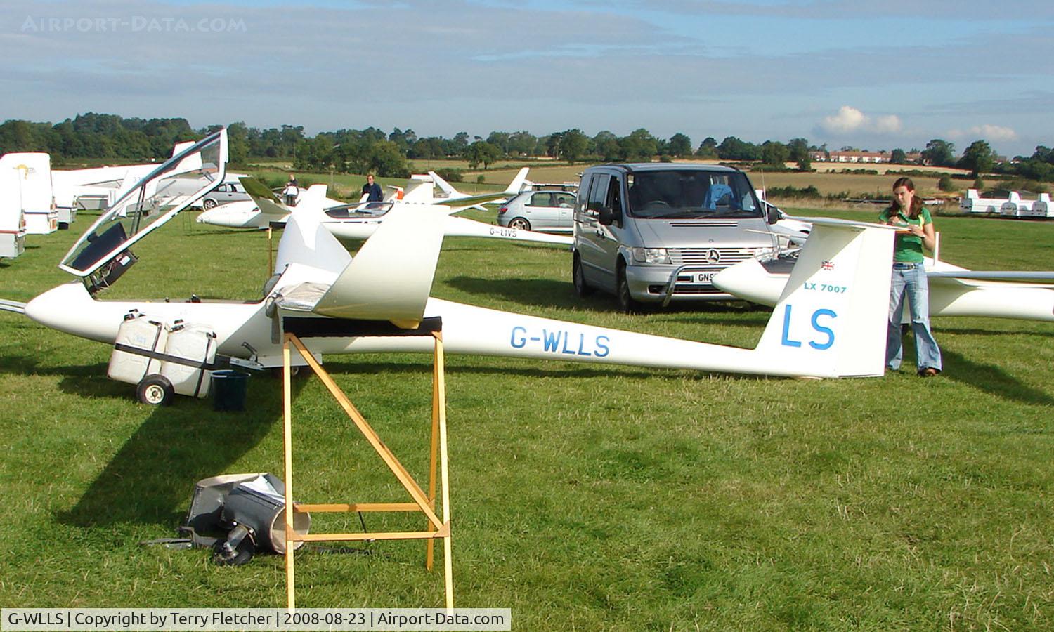G-WLLS, 1996 Rolladen-Schneider LS-8-18 C/N 8308, Competitor in the Midland Regional Gliding Championship at Husband's Bosworth