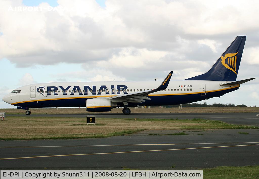 EI-DPI, 2007 Boeing 737-8AS C/N 33608, Rolling for departure rwy 28