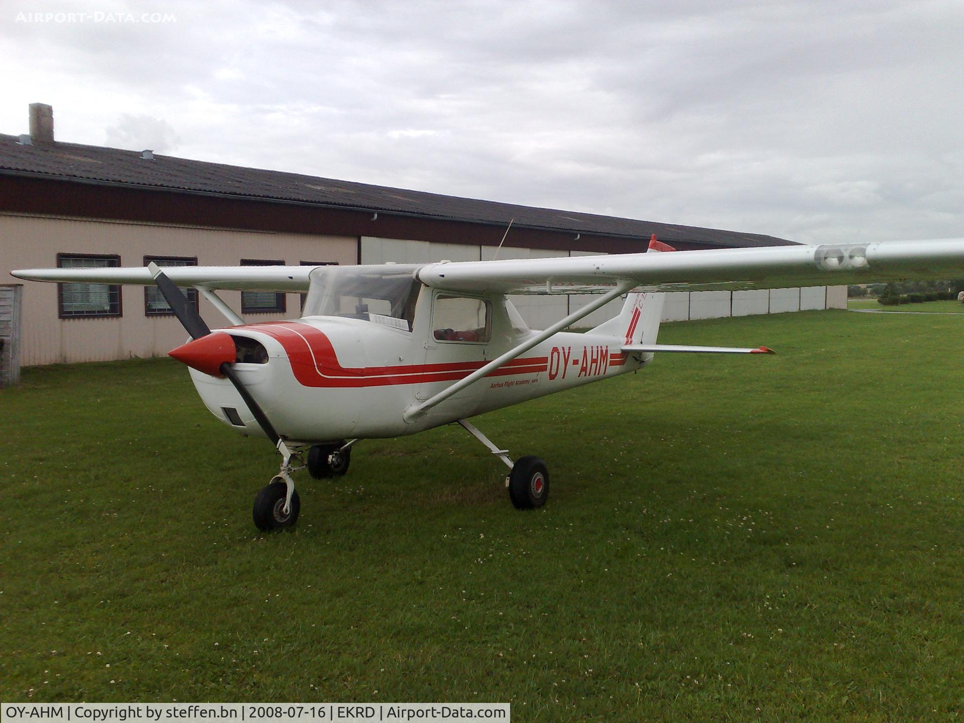 OY-AHM, 1968 Reims F150H C/N 316, ddd