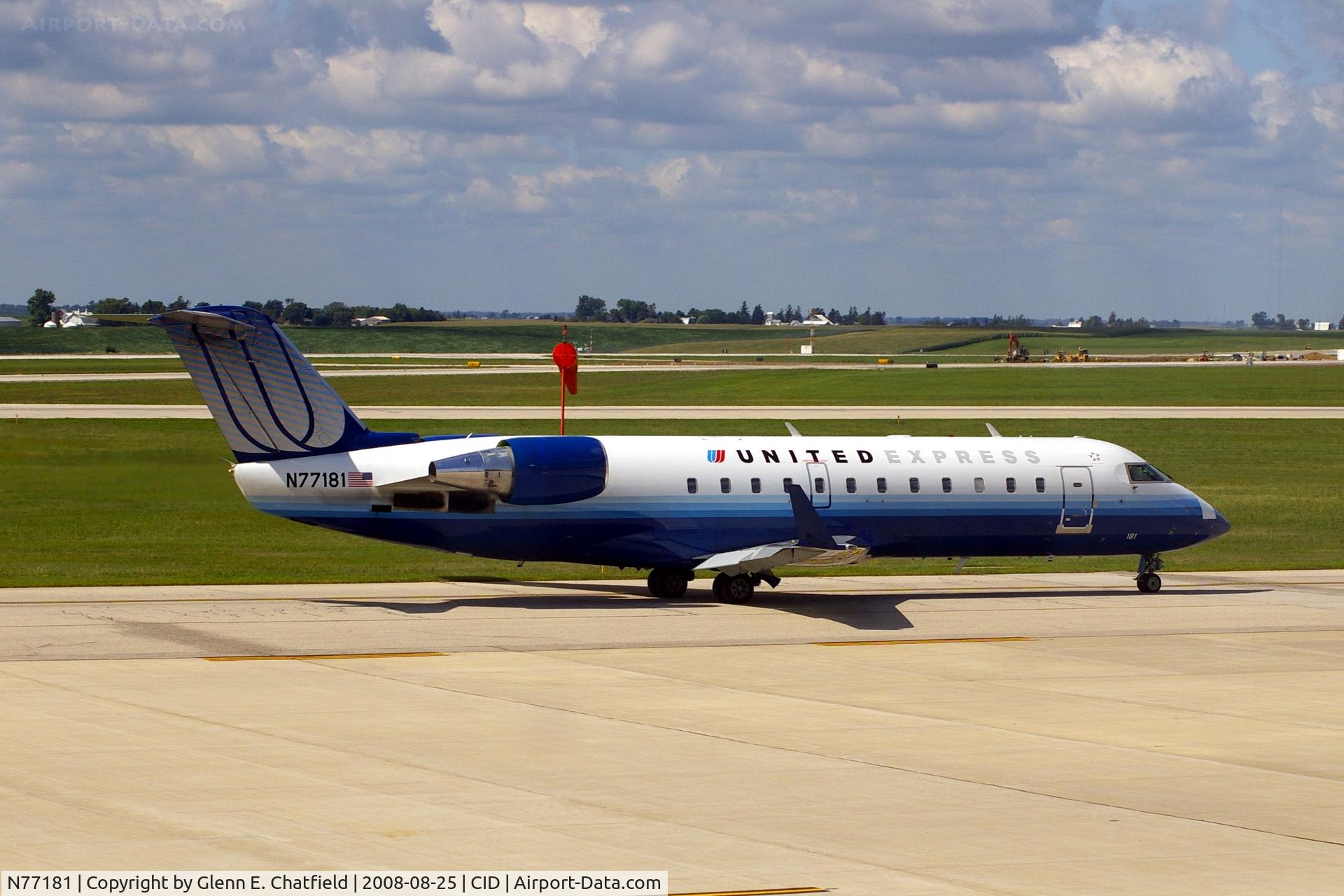 N77181, 1997 Canadair CRJ-200LR (CL-600-2B19) C/N 7181, Taxiing to Runway 13