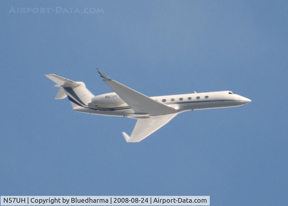 N57UH, 2007 Gulfstream Aerospace GV-SP (G550) C/N 5163, Circle around Columbine High School Littleton Colorado 3 times before heading East to APA.