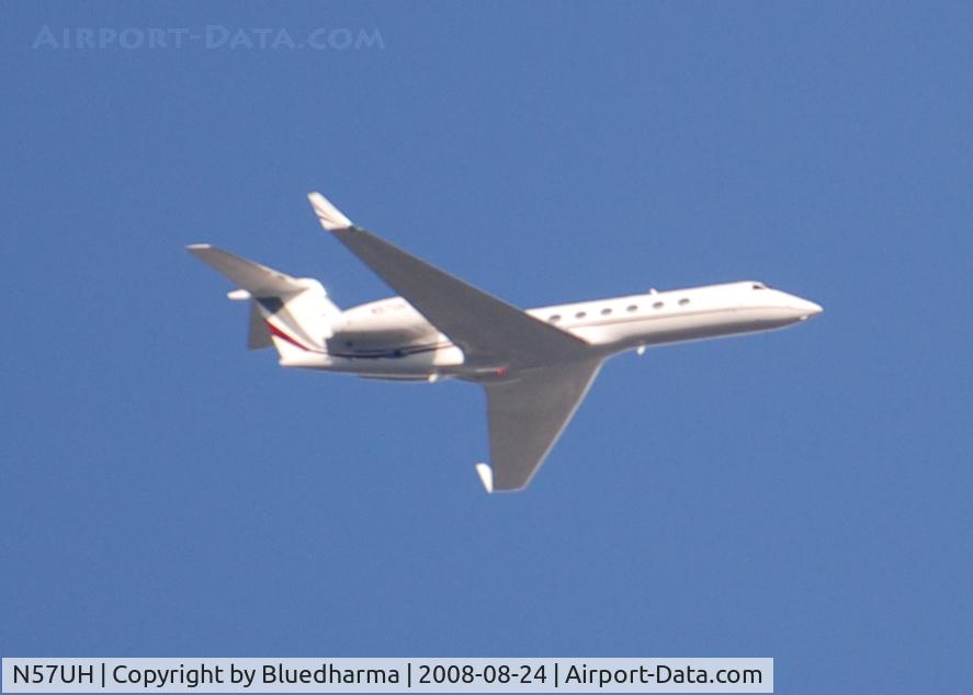 N57UH, 2007 Gulfstream Aerospace GV-SP (G550) C/N 5163, Circle around Columbine High School Littleton Colorado 3 times before heading East to APA.