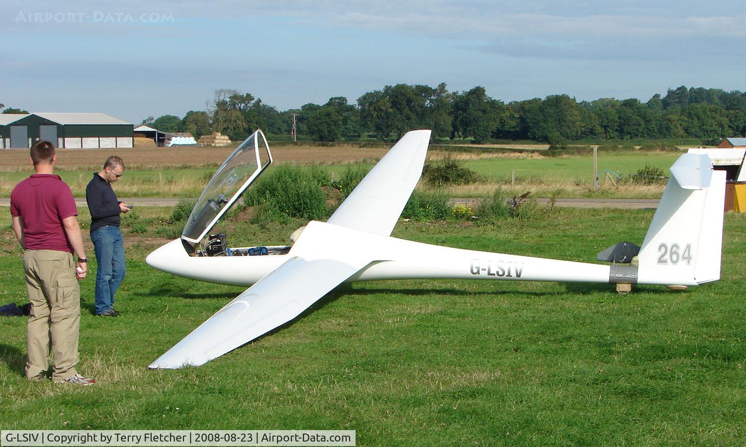 G-LSIV, 1981 Rolladen-Schneider LS-4 C/N 4189, Competitor in the Midland Regional Gliding Championship at Husband's Bosworth