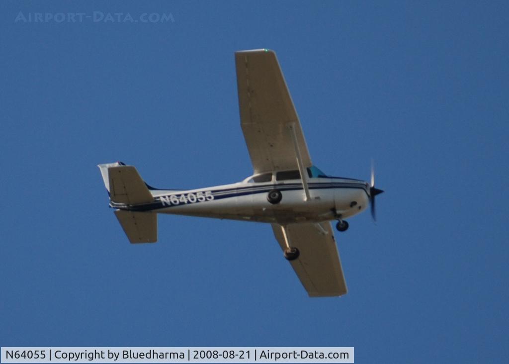 N64055, 1981 Cessna 172P C/N 17275511, Flying over Lakewood Colorado.