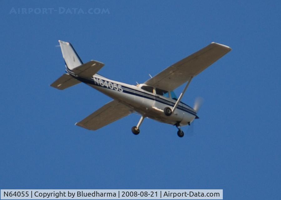 N64055, 1981 Cessna 172P C/N 17275511, Flying over Lakewood Colorado.