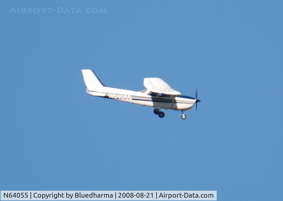 N64055, 1981 Cessna 172P C/N 17275511, Flying over Lakewood Colorado.