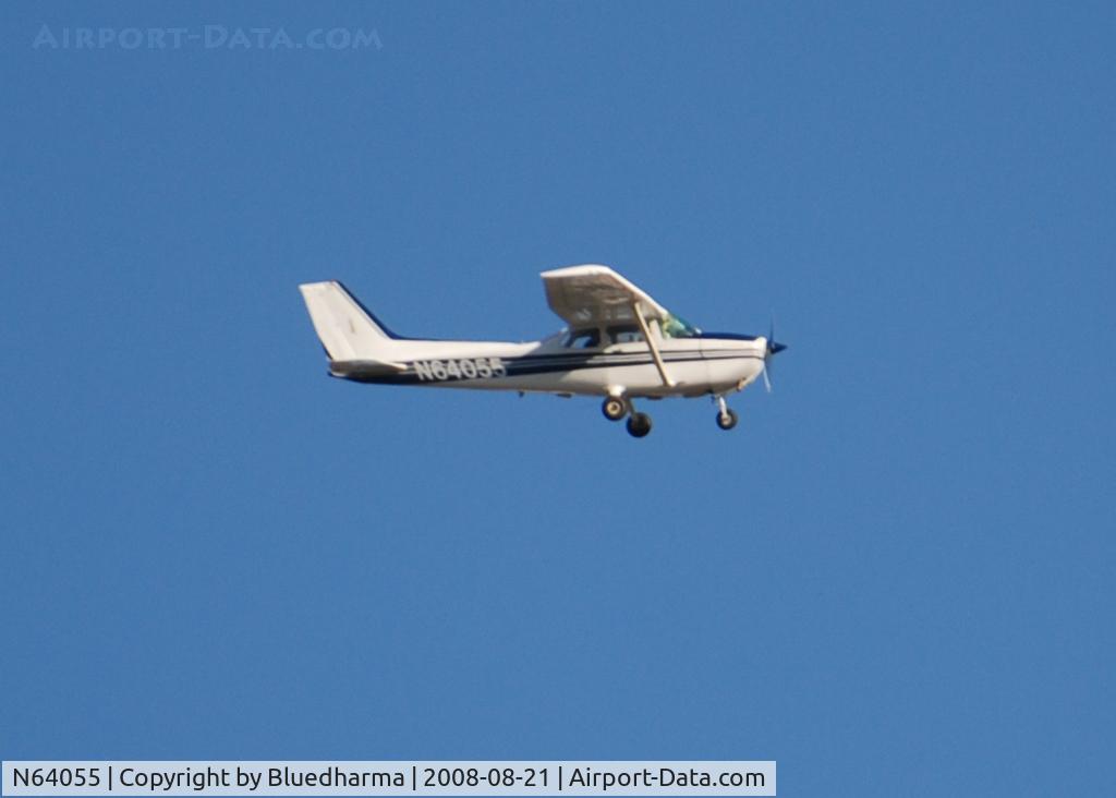 N64055, 1981 Cessna 172P C/N 17275511, Flying over Lakewood Colorado.