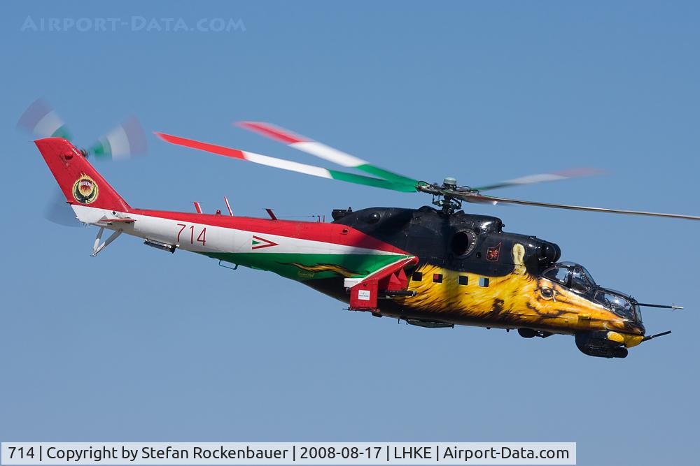714, 1985 Mil Mi-24V Hind E C/N K220714, Mil Mi 24