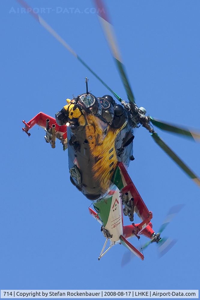 714, 1985 Mil Mi-24V Hind E C/N K220714, Mil Mi 24