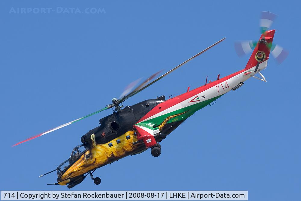 714, 1985 Mil Mi-24V Hind E C/N K220714, Mil Mi 24
