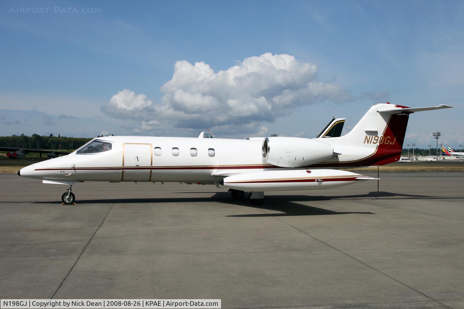 N198GJ, 1978 Gates Learjet 35A C/N 198, Visitor