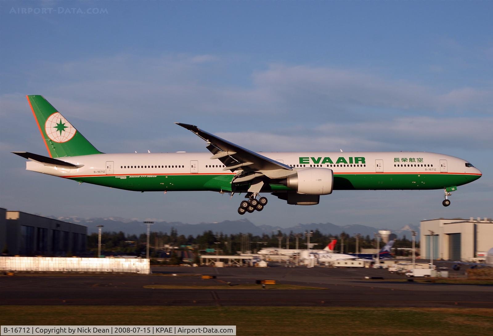 B-16712, 2008 Boeing 777-35E/ER C/N 33755, Nice light on this late evening test flight
