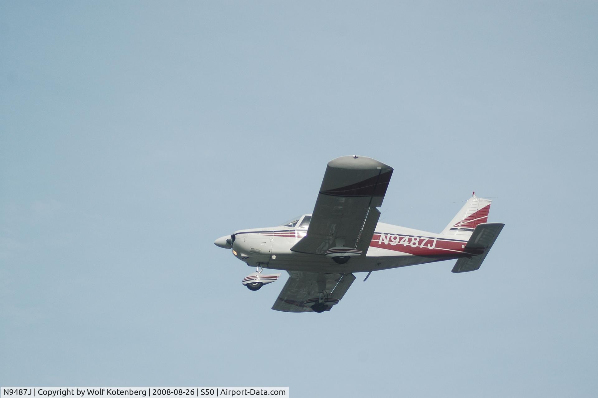 N9487J, 1966 Piper PA-28-180 C/N 28-3604, Landing