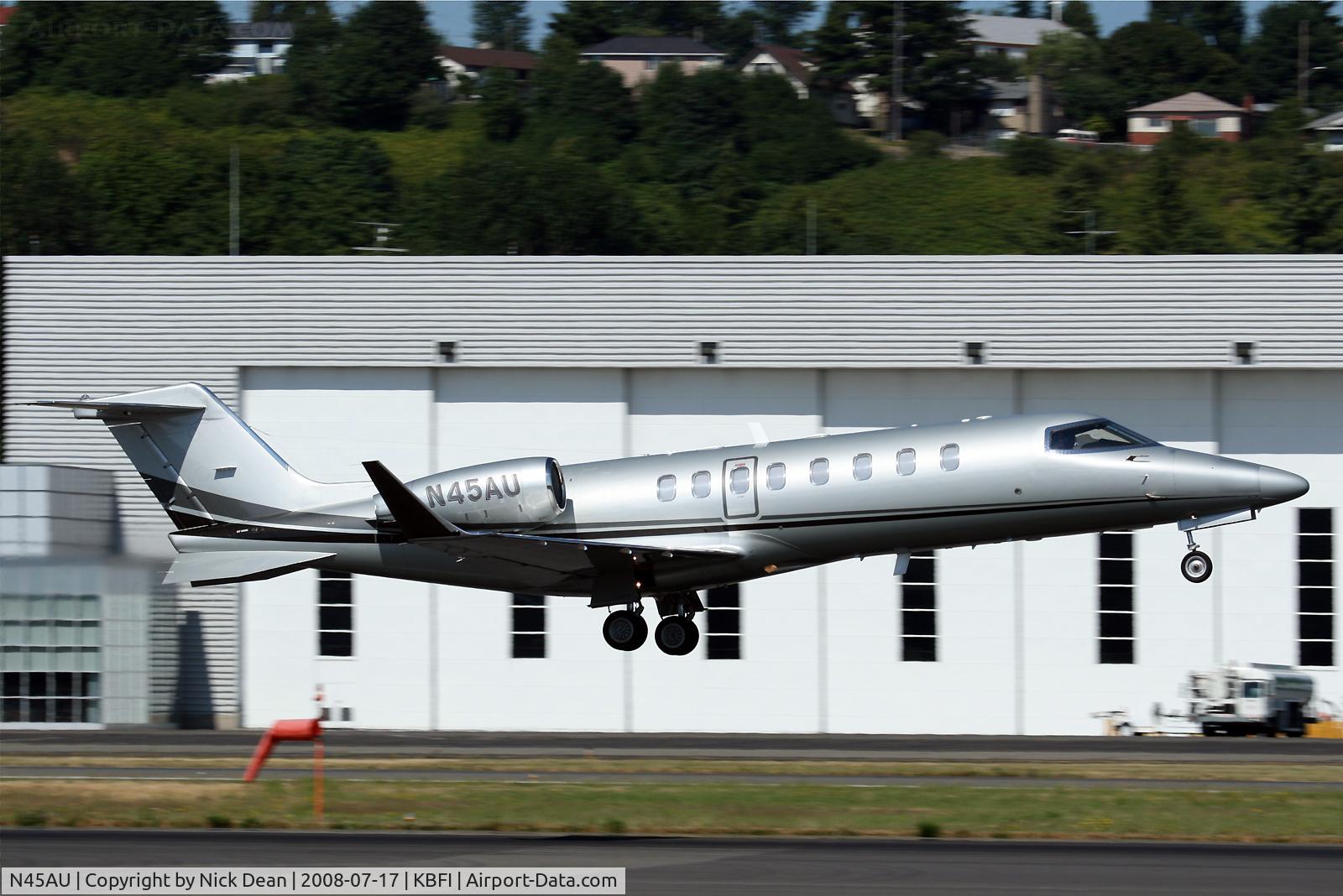 N45AU, 2004 Learjet 45 C/N 262, Visitor