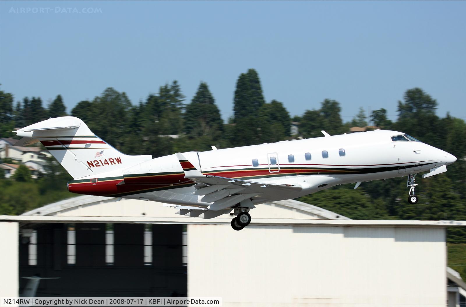 N214RW, 2006 Bombardier Challenger 300 (BD-100-1A10) C/N 20119, Visitor
