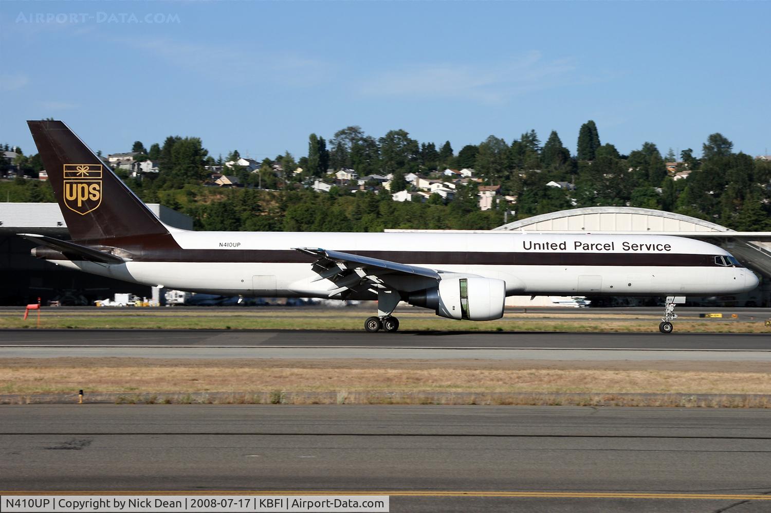 N410UP, 1988 Boeing 757-24APF C/N 23732, One of the daily flights