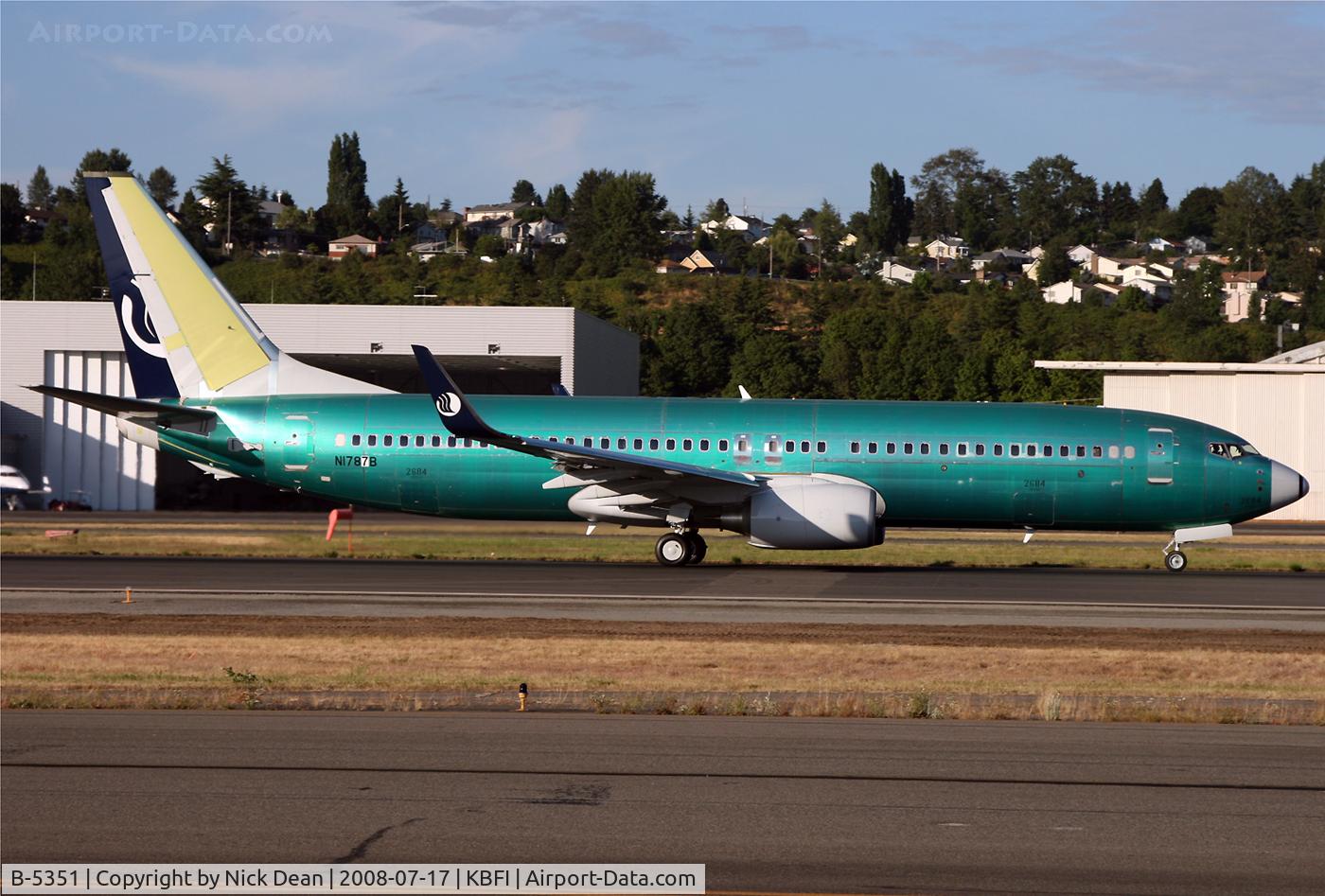 B-5351, 2008 Boeing 737-85N C/N 36194/2684, Another greenie